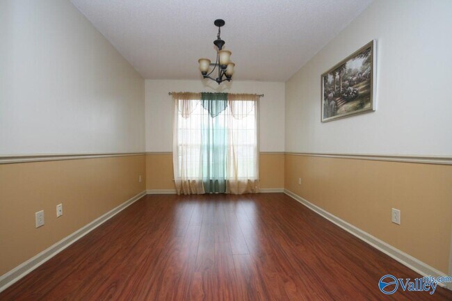 Building Photo - 102 Watercress Cir