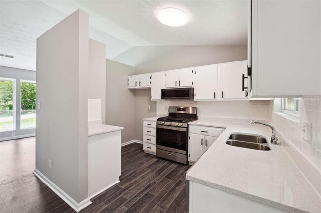 Building Photo - 1819 Singer Way