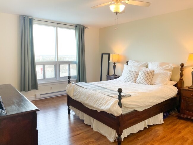Photo du bâtiment - 2677 Gladstone St