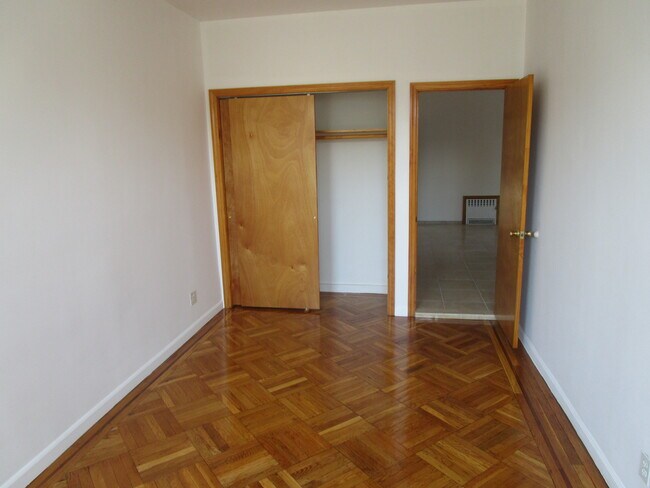Building Photo - 2043 72nd St