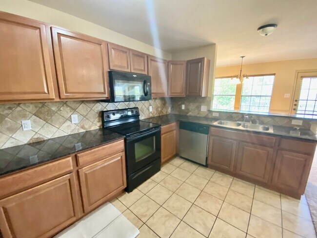 Building Photo - 3953 Vista Mar Dr