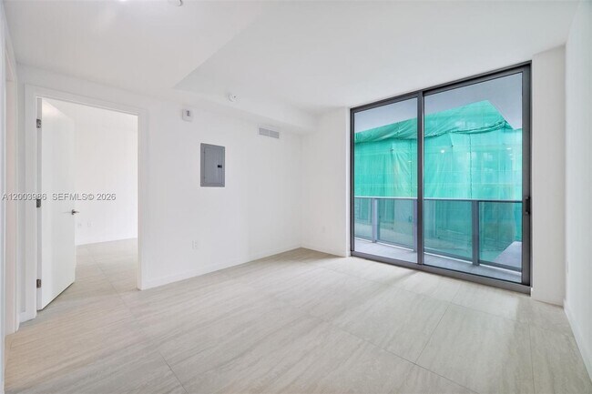 Foto del edificio - 77 SE 5th St