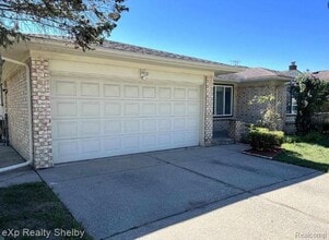 Building Photo - 13770 White Cap Dr