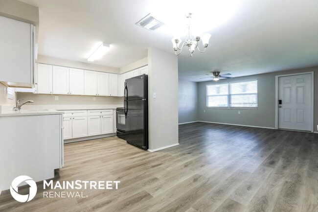 Building Photo - 60 Harwich Cir