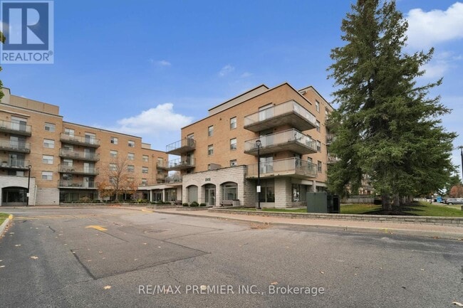 Building Photo - 2502-2502 Rutherford Rd