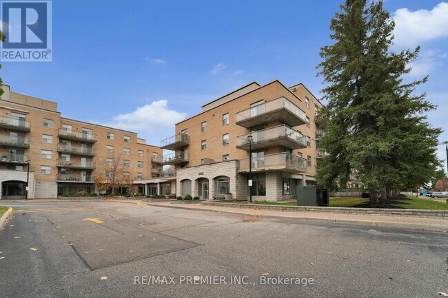Photo du bâtiment - 2502 Rutherford Rd