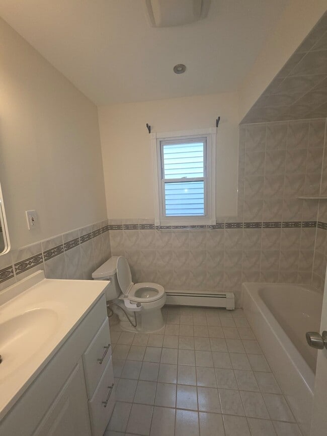 Building Photo - 526A Liberty Ave