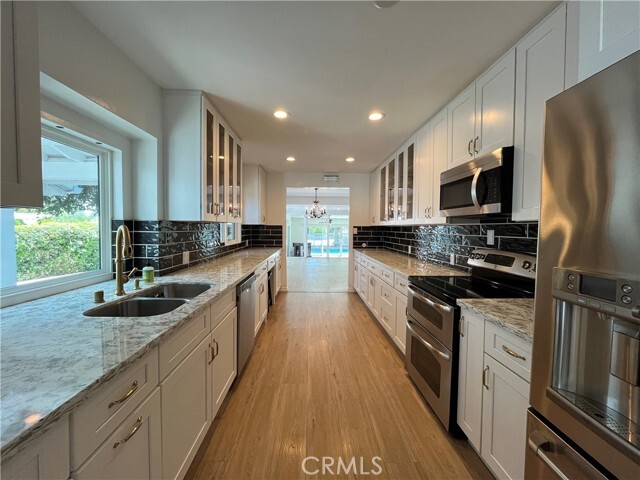 Building Photo - 5710 Jumilla Ave