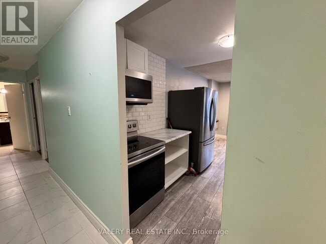 Building Photo - 65 Highland Crescent