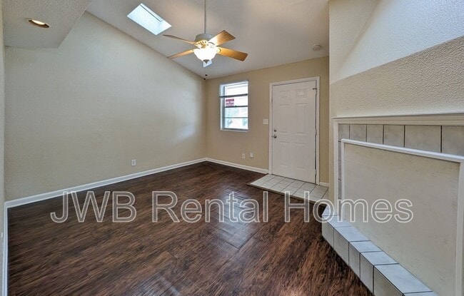Building Photo - 4553 Astral St