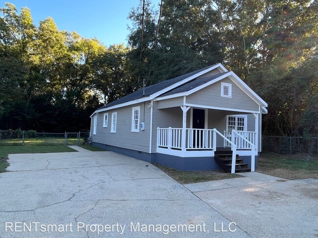 Building Photo - 3 br, 2 bath House - 4414 Forrest Road 441...