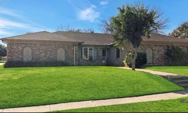Building Photo - 901 Forest Trail Ct