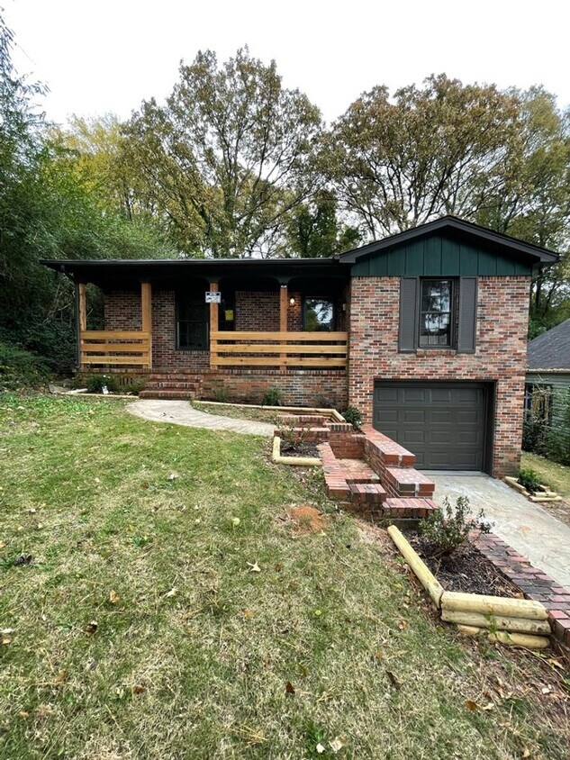 Foto principal - Home For rent In East Lake!!! Available to...