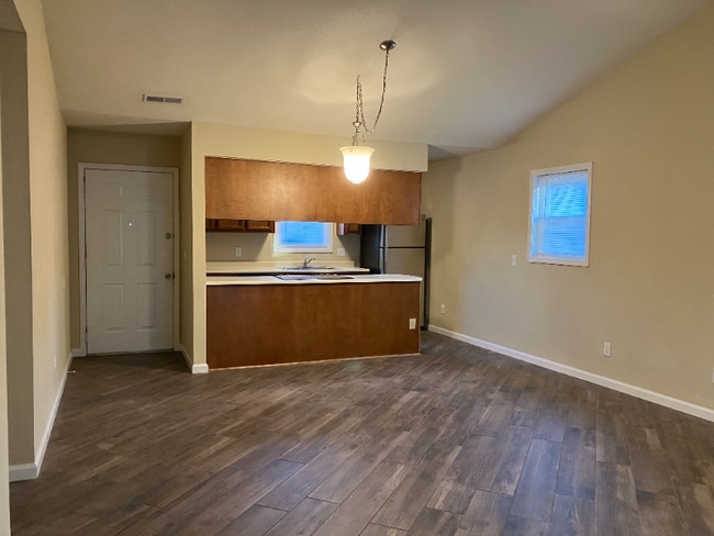 Foto del edificio - 800 Deer Haven Ct