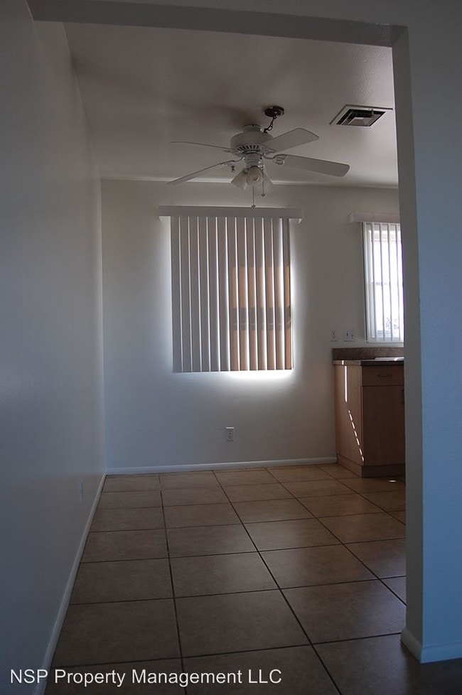Building Photo - 2540 Palo Verde Blvd S