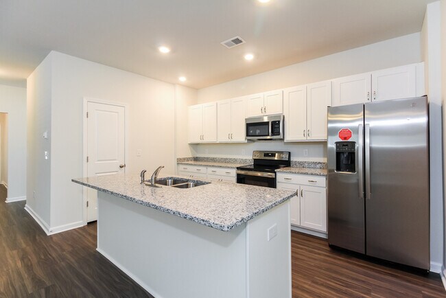 Building Photo - 215 Dorian Lp