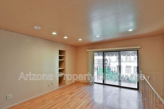 Foto del edificio - 373 E Coronado Rd
