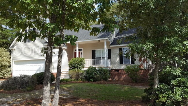 Foto del edificio - 329 Oak Creek Cir