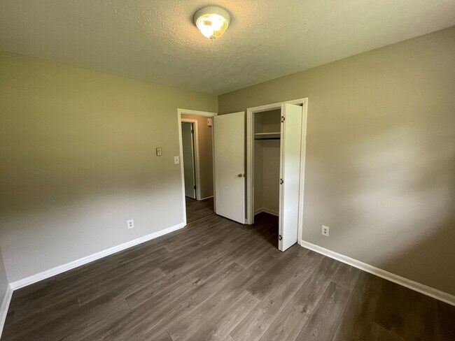 Foto del edificio - 1829 Quail Run Dr