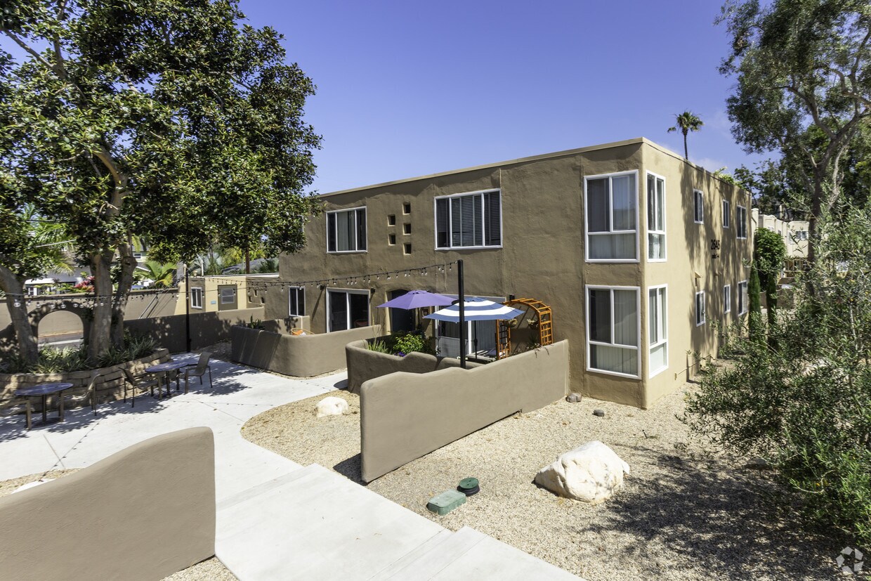 VILLAS AT CARLSBAD Apartments Carlsbad, CA