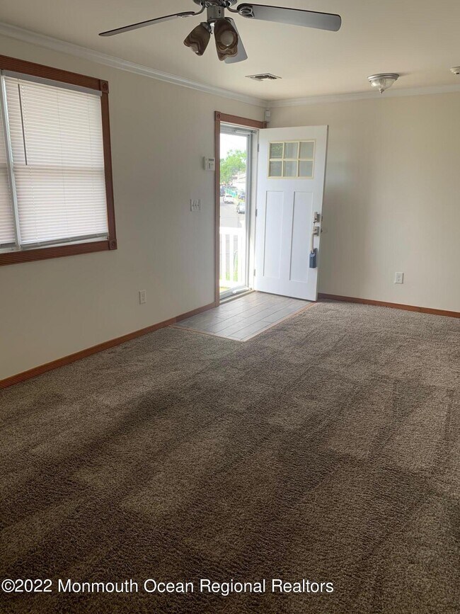Building Photo - 49 Seabreeze Way