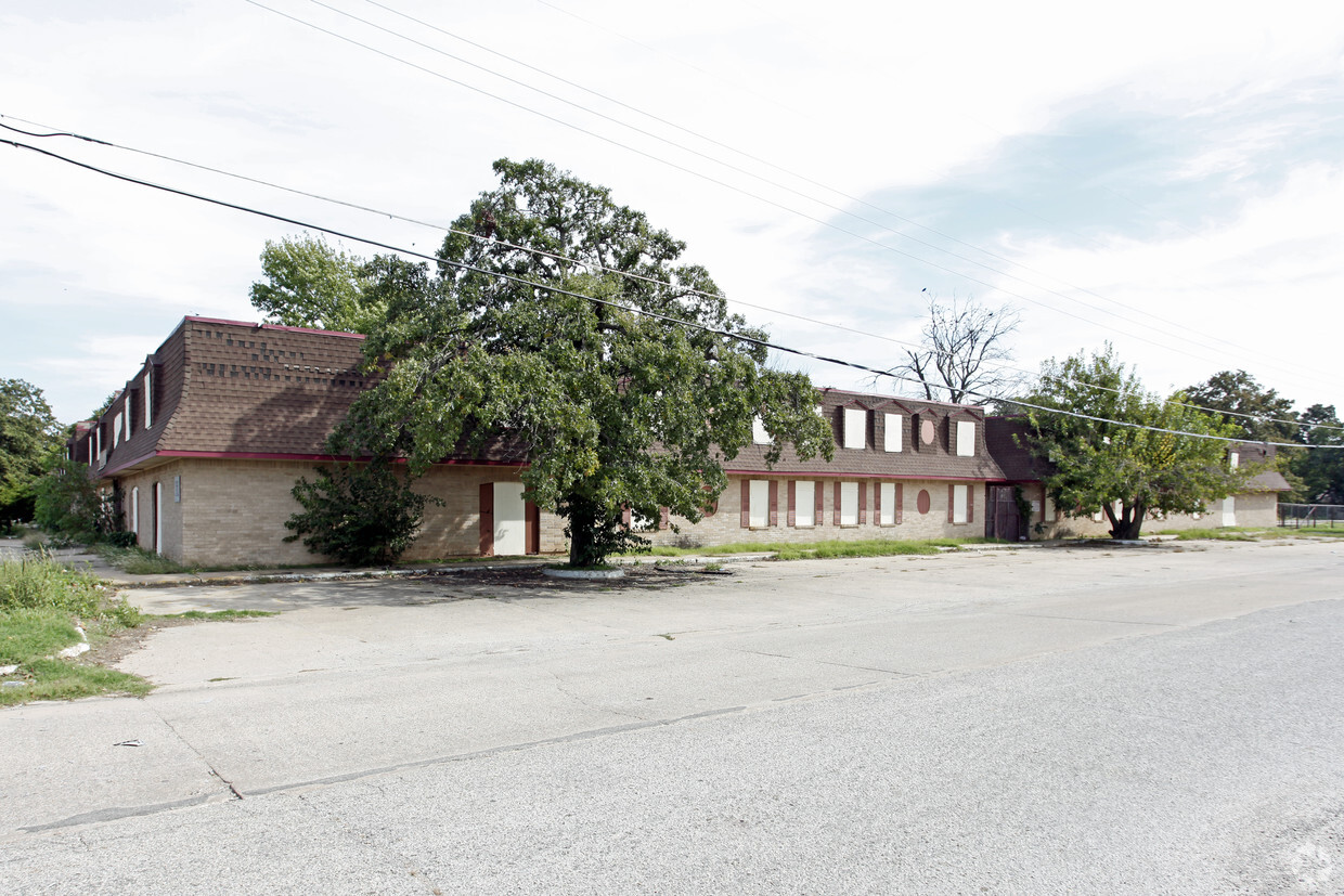 Building Photo - Mallard Point