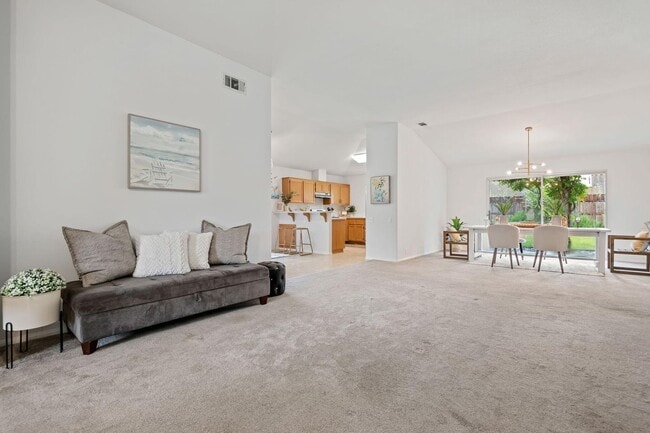 Foto del edificio - 475 Heritage Ln