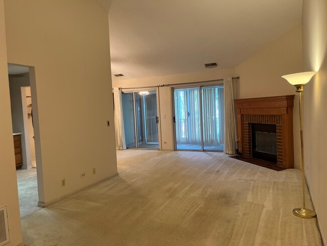 Building Photo - 1006 Butternut Ln