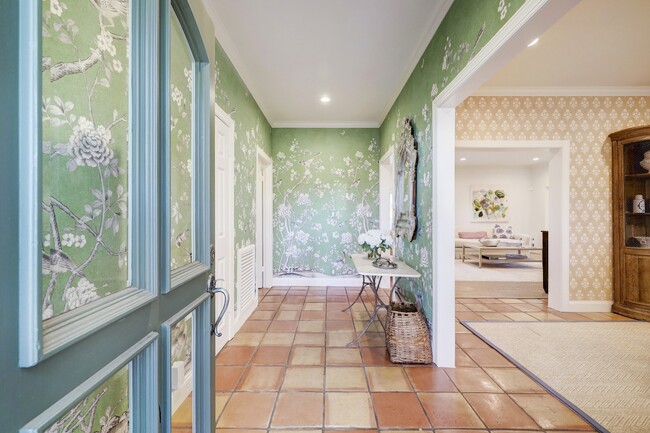 Building Photo - 6159 Doliver Dr