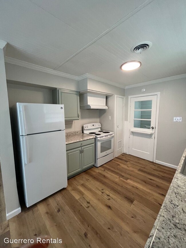 Foto del edificio - 4 br, 1.5 bath House - 708 Kern