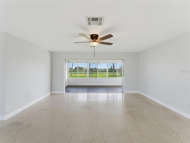 Foto del edificio - 4044 Headsail Dr