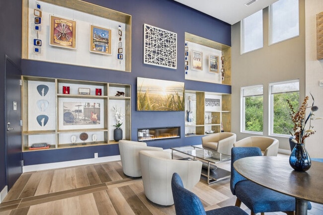 Building Photo - 2 City Pl