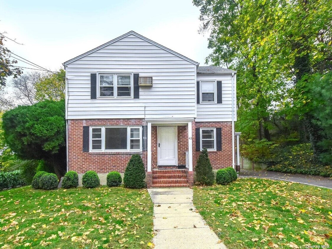 Primary Photo - 43 5th Ave