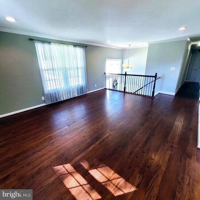 Foto del edificio - 8707 Valleyfield Rd