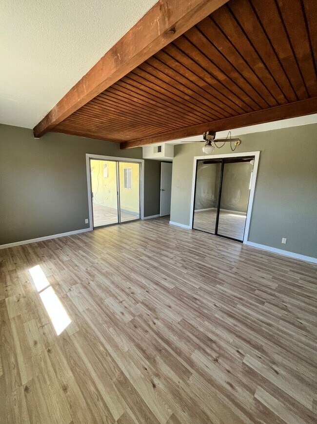 Building Photo - Nice Family Home