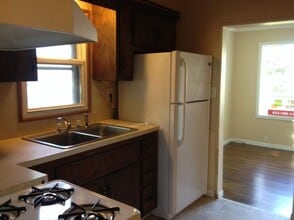 Building Photo - 4718 N Aldrich Ave