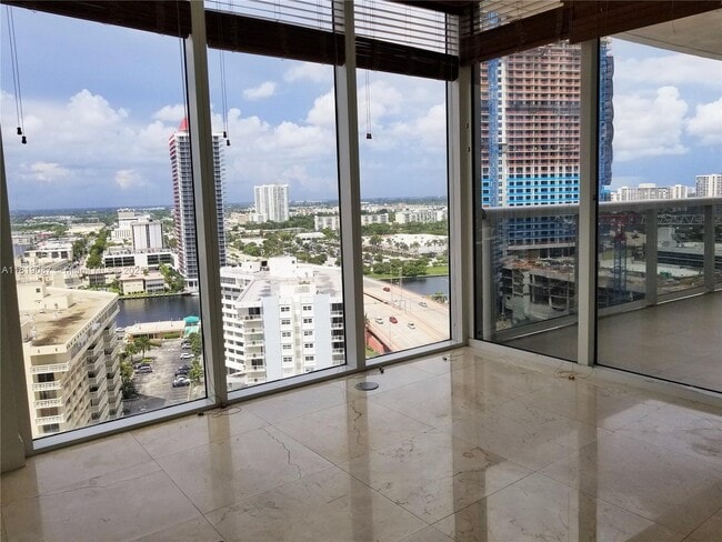Building Photo - 1800 S Ocean Dr