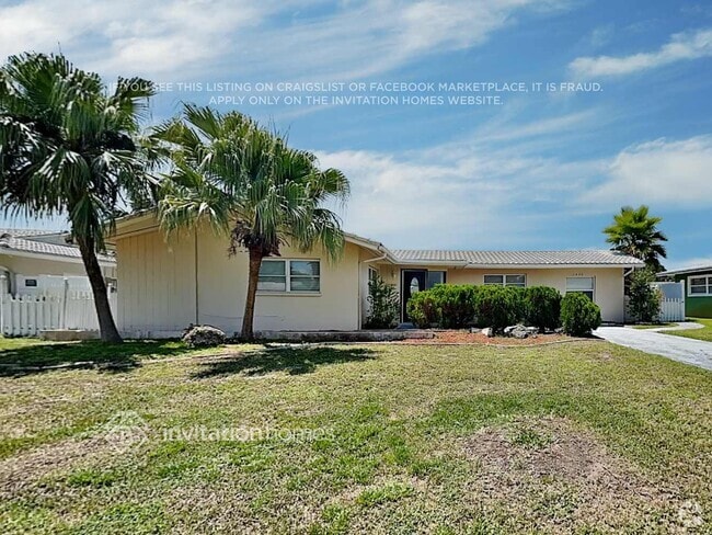 Building Photo - 1440 62nd Terrace S