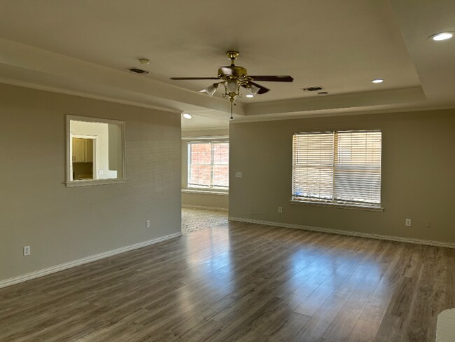 Foto del edificio - 7209 Dukes Pl