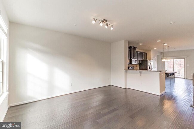 Foto del edificio - 2784 Fredericksburg Rd