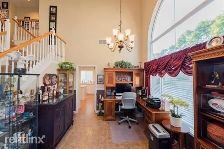 Building Photo - 4 br, 3 bath House - 3831 Santa Lucia St