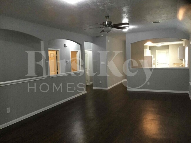 Foto del edificio - 14918 Huntington Willow Ln