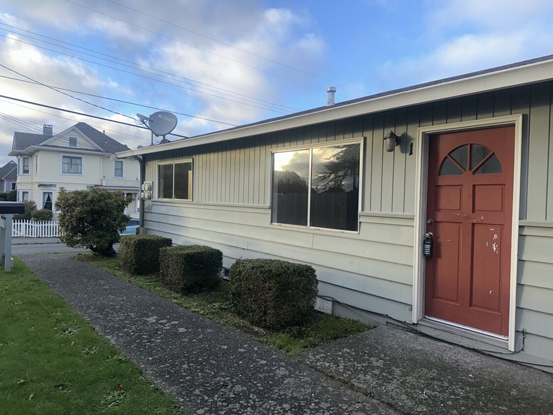 Foto principal - 1441 B St