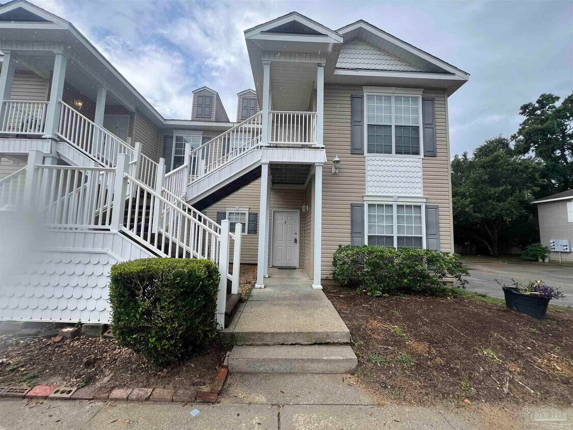 Foto principal - 7101 Joy St