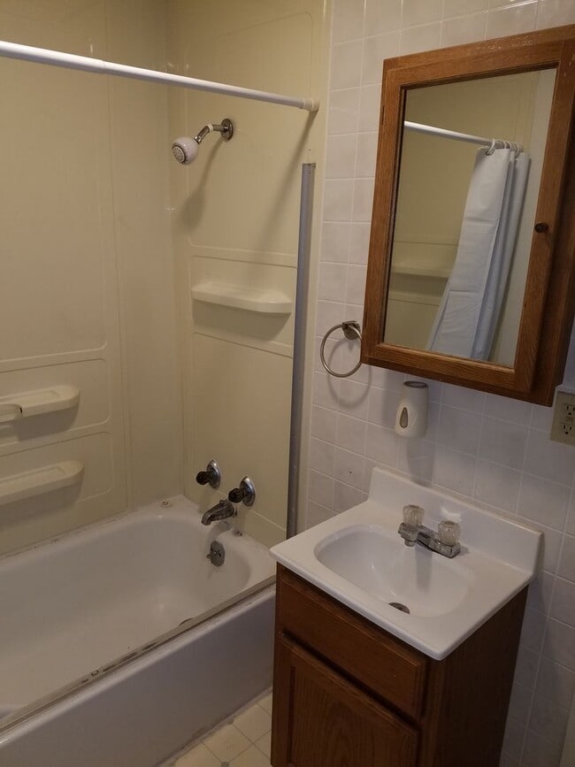 Foto del edificio - 509 N 3rd Ave E