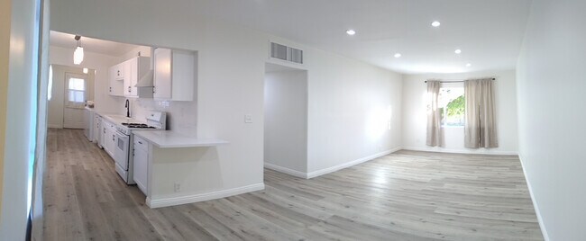 Foto del edificio - 4635 N 11th Pl
