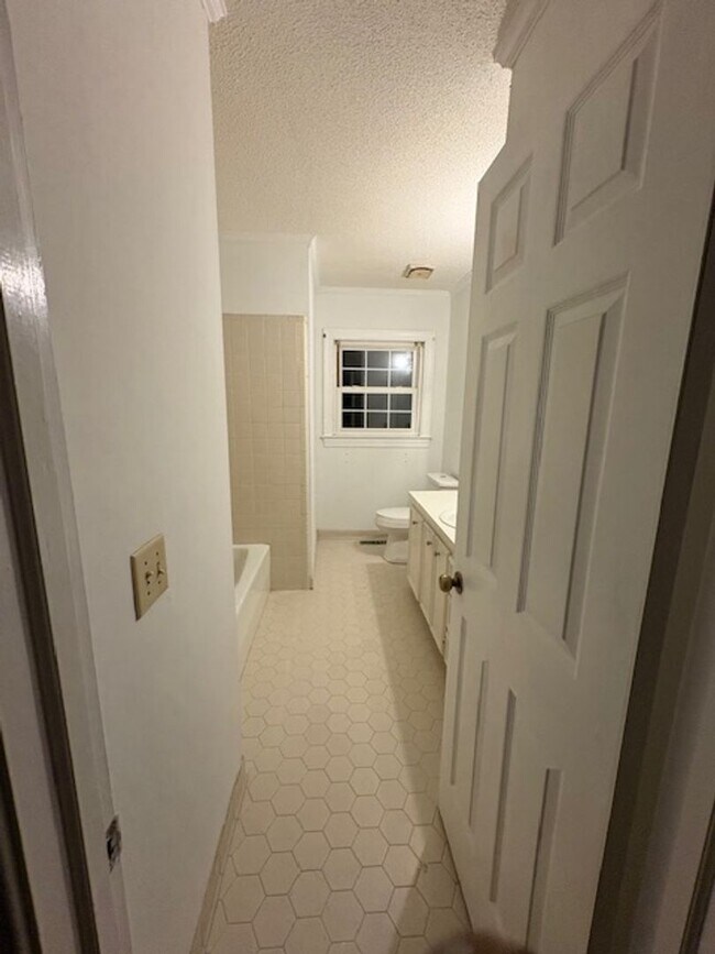 Foto del edificio - 2807 Westbrooke Dr