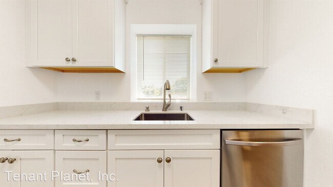 Building Photo - 2 br, 1 bath House - 3265 Shadow Park Pl