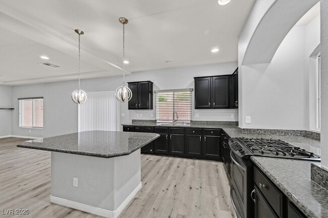 Building Photo - 10031 Alden Creek St