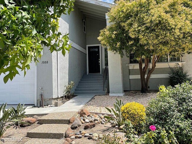 Building Photo - 4 br, 2 bath House - 1008 Fox Meadow Way